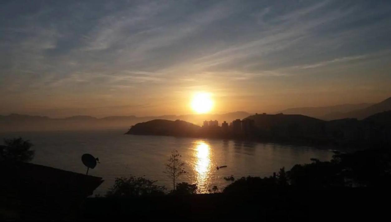 Por De Sol No Mar Da Cama * Caraguatatuba